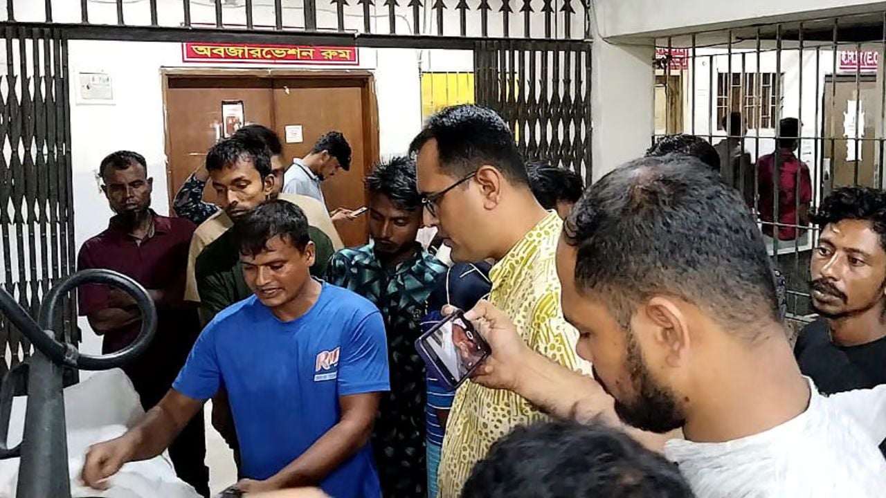 নাটোরে হোমিও চিকিৎসককে কুপিয়ে হত্যা