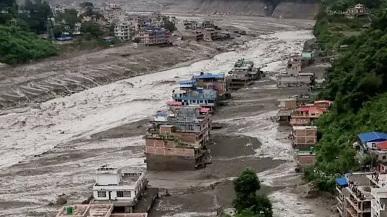 নেপালে বন্যায় মৃতের সংখ্যা বেড়ে ৬৬৯, নিখোঁজ ২ হাজার ৩৬২