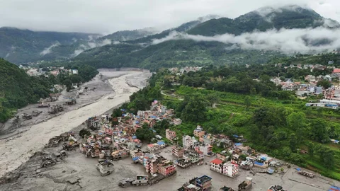 নেপালে বন্যায় মৃত্যু বেড়ে ১৬৫, নিখোঁজ ১৫০০