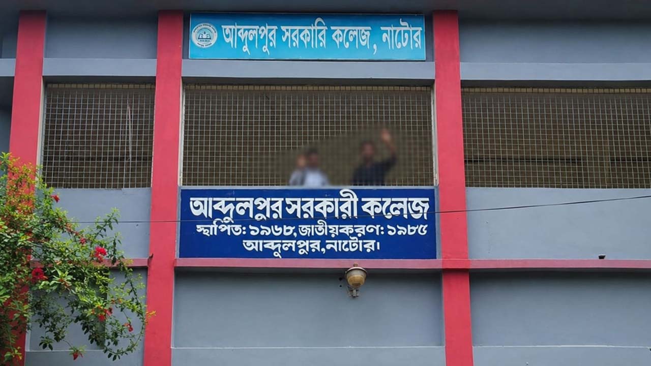 এইচএসসি: বিশেষ ব্যবস্থায় পরীক্ষা দিলেন সেই ৮ শিক্ষার্থী