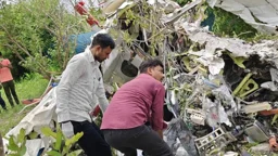 ভারতে প্রশিক্ষণ বিমান বিধ্বস্তে ২ পাইলট নিহত