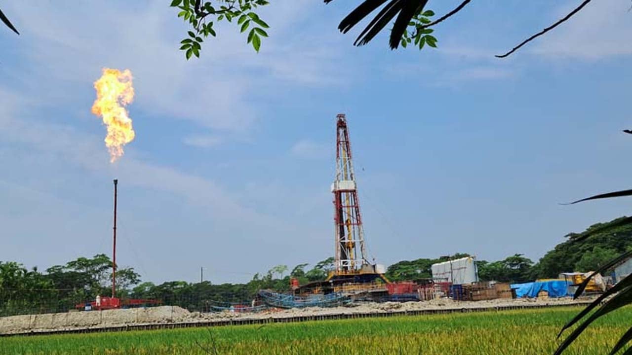 মাত্র ৬০০ কোটি টাকার জন্য হাতছাড়া হয় ভোলার গ্যাস