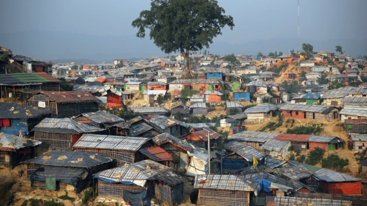 রোহিঙ্গা ক্যাম্পে সংঘর্ষ, মা-ছেলে গুলিবিদ্ধ