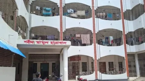 শহীদ মামুন হলে পানি ও বিদ্যুৎ সংকট, প্রশাসন নিরুপায়