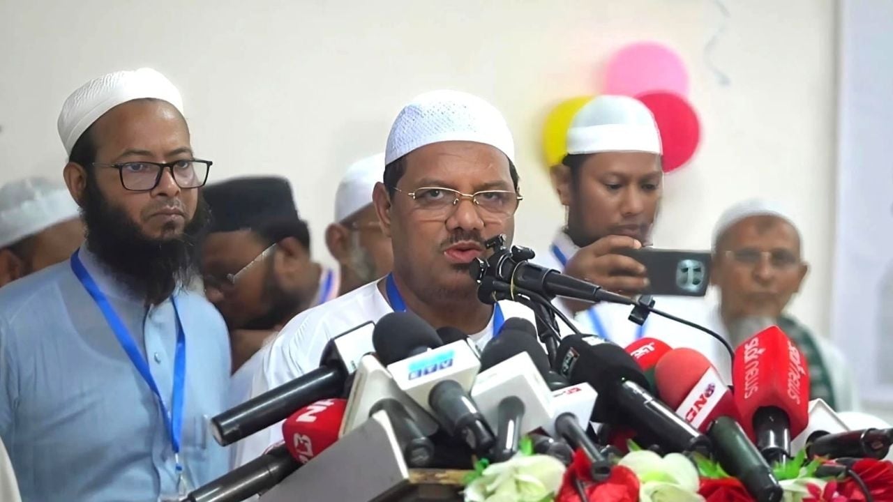 শিক্ষকদের ন্যায্য দাবির লড়াইয়ে পাশে থাকবে ইসলামী আন্দোলন: চরমোনাই পীর