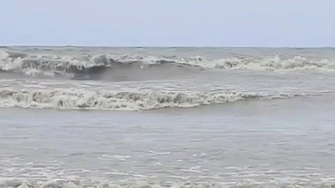 কক্সবাজারে ট্রলার ডুবে ২ জেলের মৃত্যু